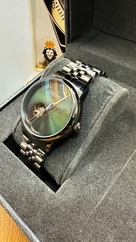 ساعت اتواتیک